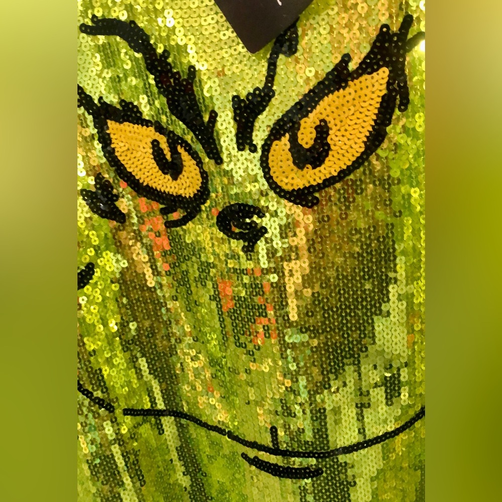 QUEEN OF SPARKLES “MR. GRINCH” - Picture 7 of 13